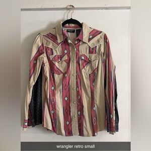 Size Small Wrangler Retro Button Down Shirt